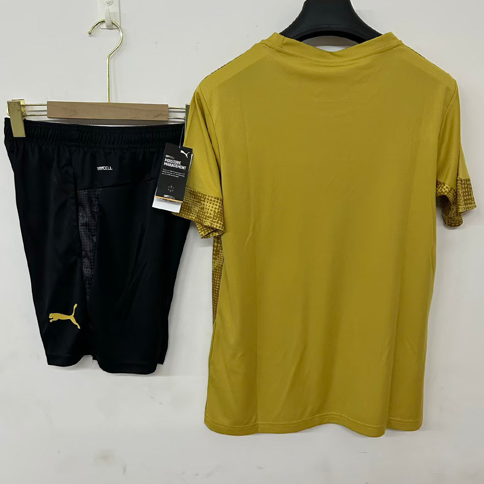 conjunto entrenamiento 2026 lens gold