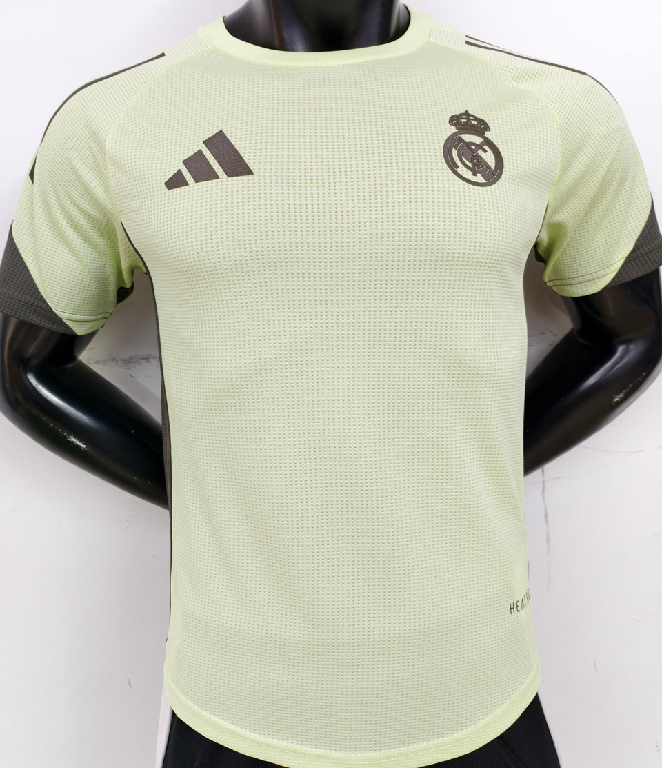 Jersey 2025/26 Real Madrid Especial Manga corta Versión Jugador