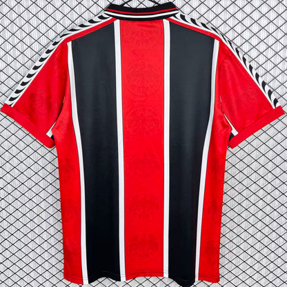 Jersey 1996/1997 Frankfurt Local Manga corta Versión Fan Retro