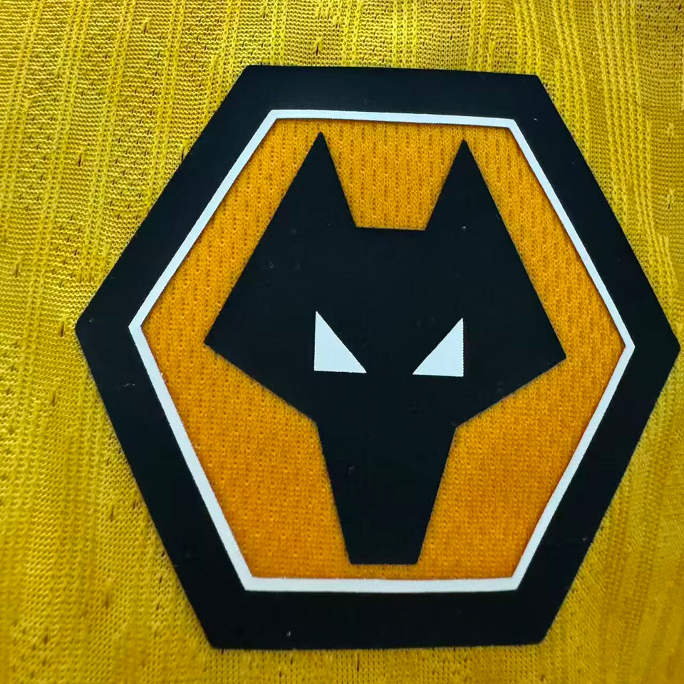 jersey 2025/26 wolves local manga corta versión jugador