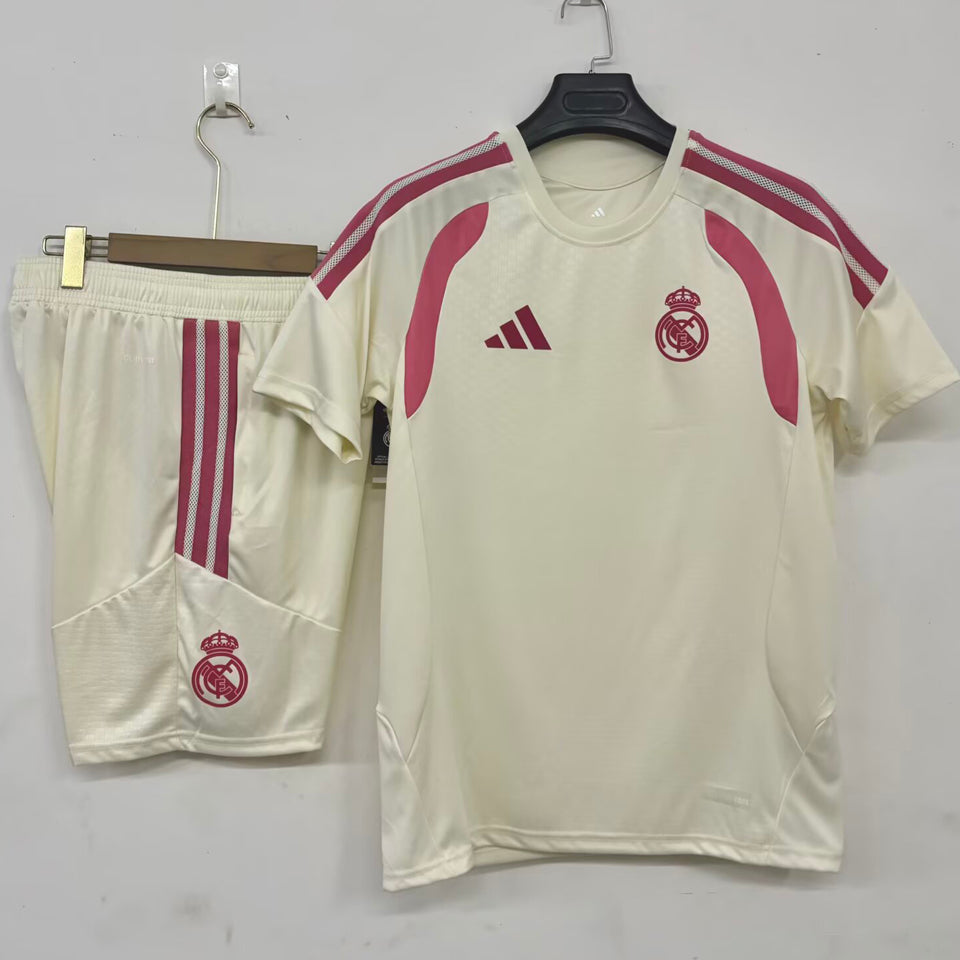 conjunto entrenamiento 2026/27 real madrid