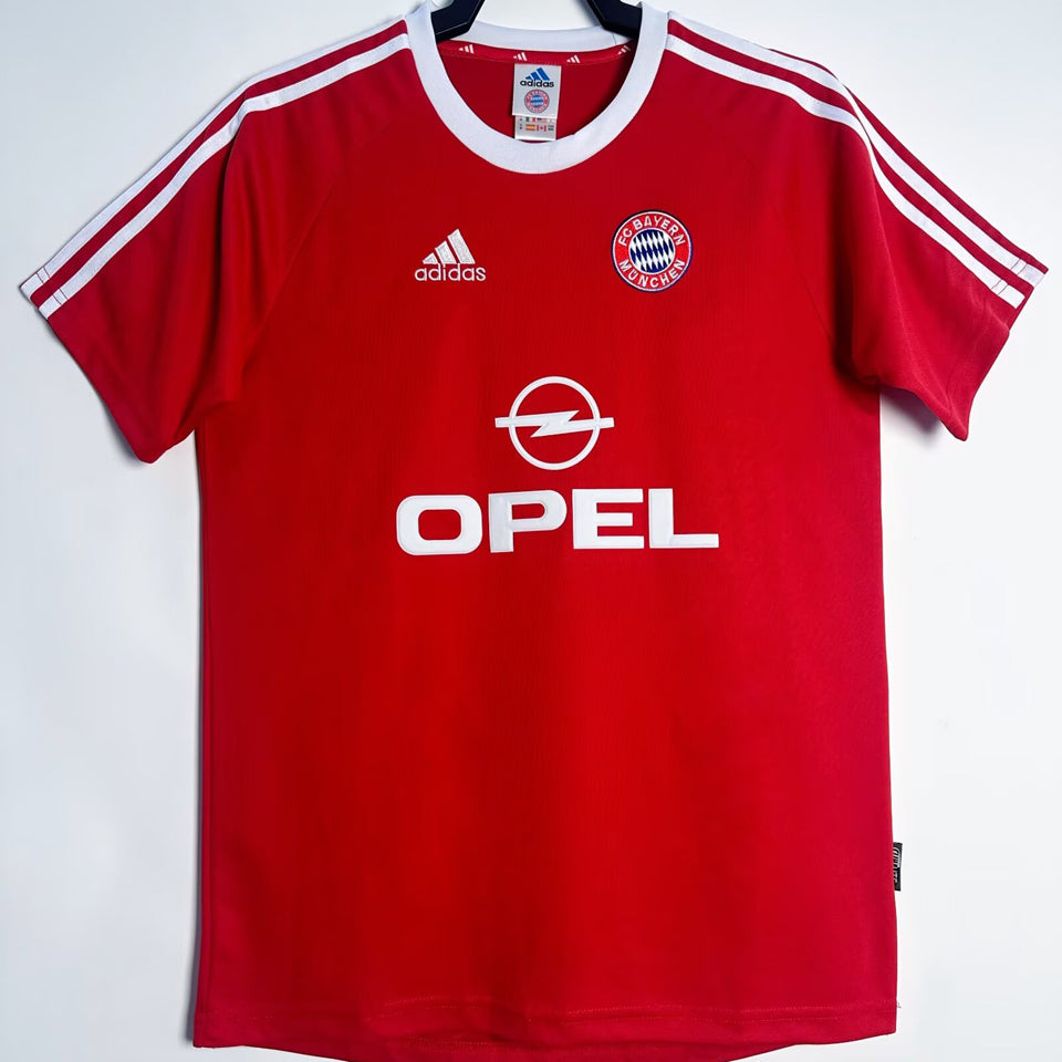 Jersey 2001/02 Bayern Munich Local Manga corta Versión Fan Retro