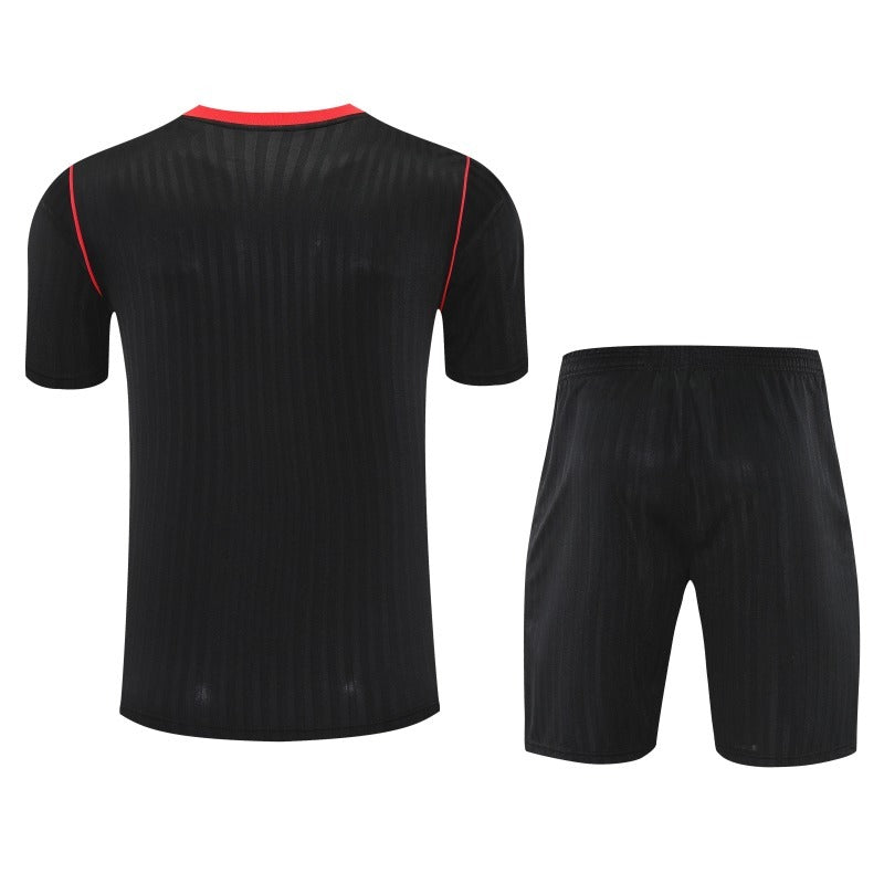conjunto entrenamiento 2025/26 manchester united