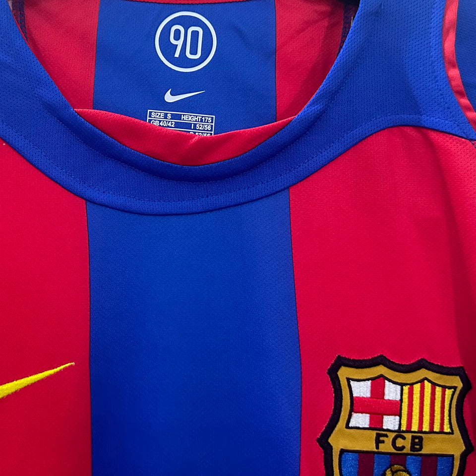 Jersey 2004/05 Barcelona Local Manga corta Versión Fan Retro
