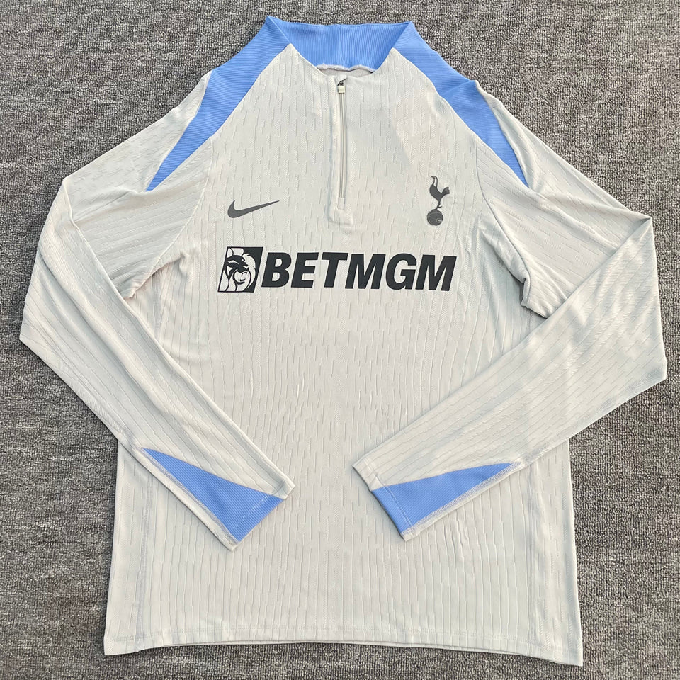conjunto entrenamiento 2026 tottenham