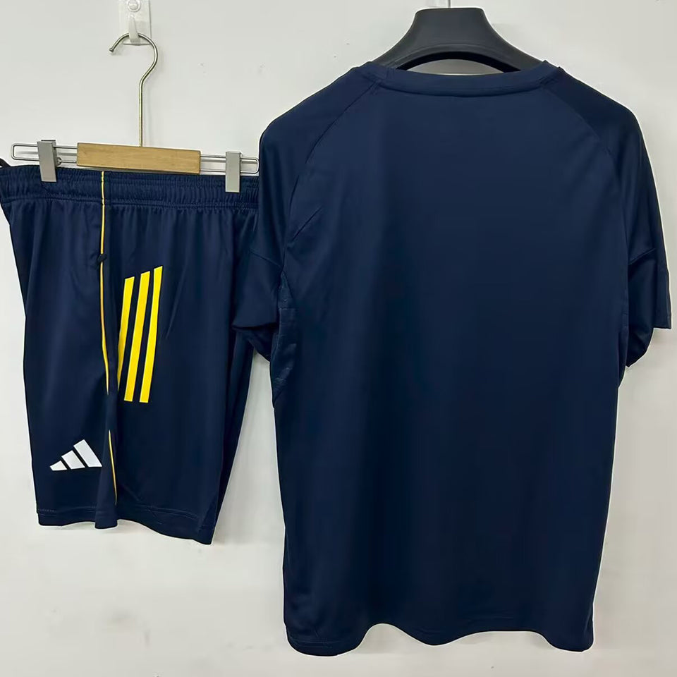 conjunto entrenamiento 2025/26 leeds united