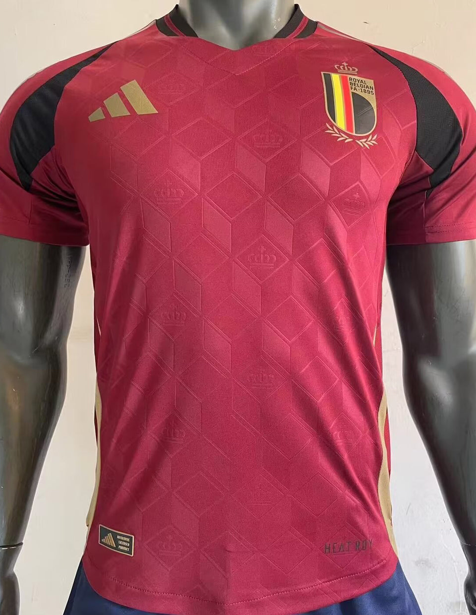 2024/25 Belgica Local Versión Jugador Selecciones