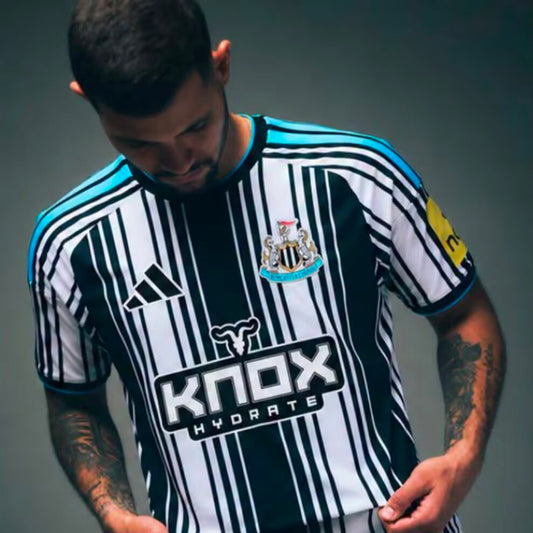 Jersey 2026/27 Newcastle Local Manga corta Versión Fan