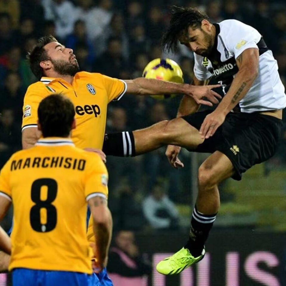 Jersey 2013/14 Juventus Tercero Manga corta Versión Fan Retro