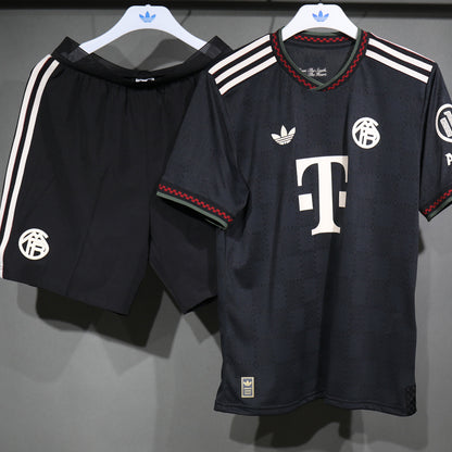 2025/26 Bayern Munich Tercero Versión Jugador Shorts/ Pantalones