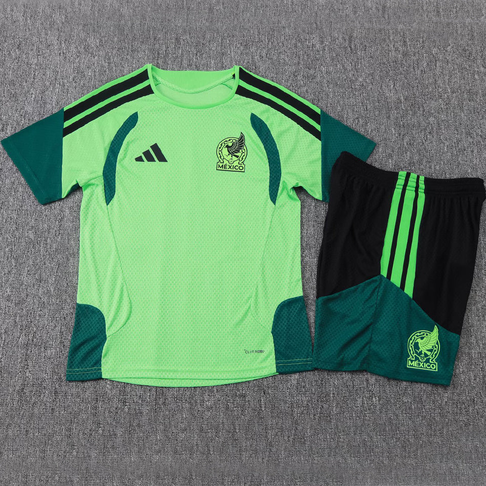 conjunto entrenamiento 2026/27 mexico