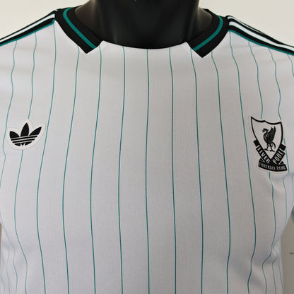 Jersey 2025/26 Liverpool Especial Manga corta Versión Jugador Retro