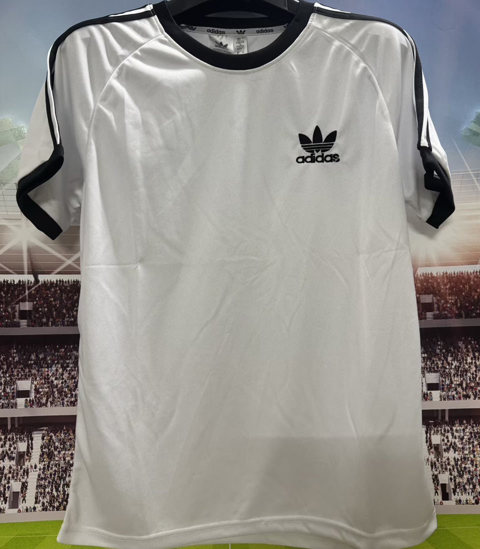 2025/26 AD Especial Versión Fan nan Retro