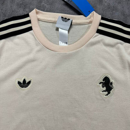 Jersey 2025/26 Juventus Especial Manga corta Versión Fan Retro