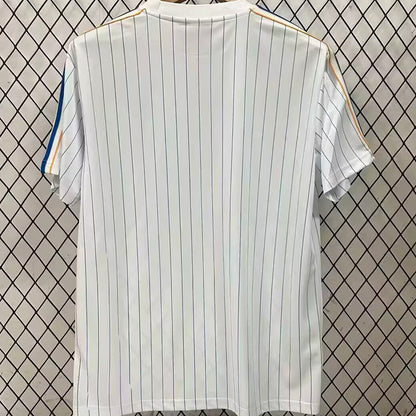 Jersey 2025/26 Real Madrid Especial Manga corta Versión Fan Retro