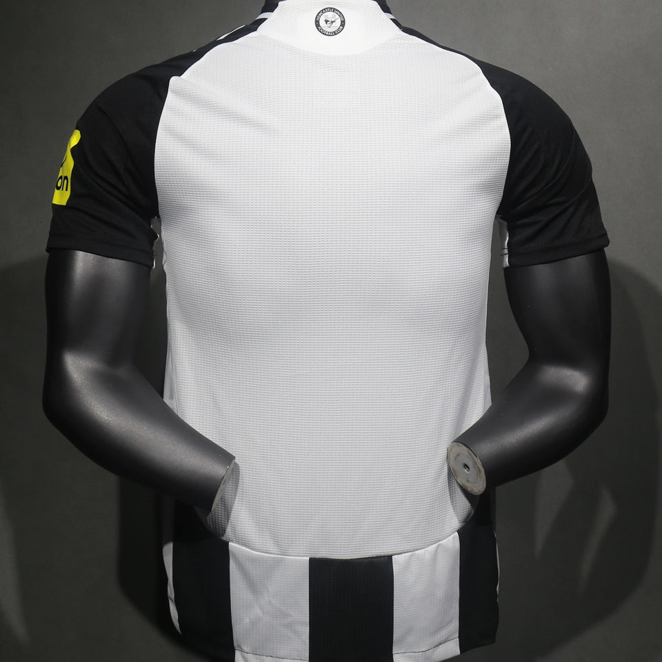 Jersey 2024/25 Newcastle Local Manga corta Versión Jugador