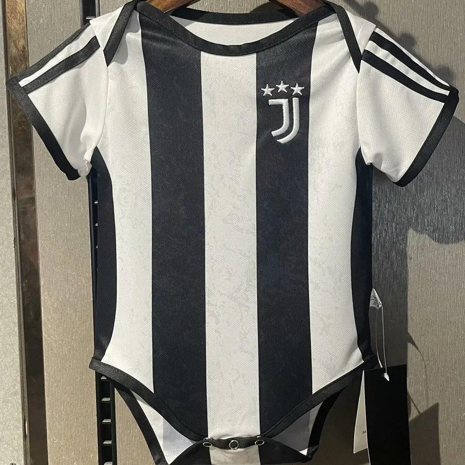 Jersey 2024/25 Juventus Local Manga corta Versión Fan