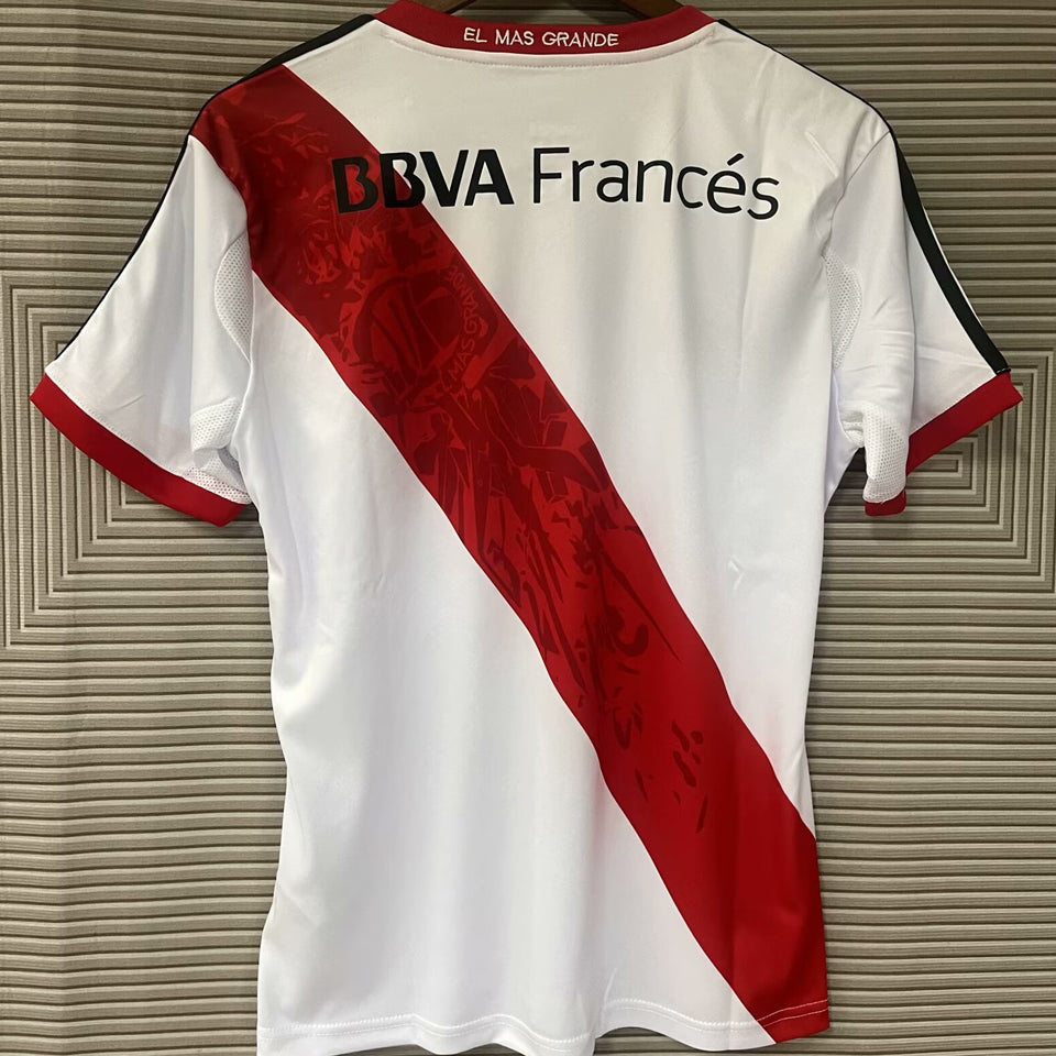 Jersey 2013/14 River Plate Local Manga corta Versión Fan Retro