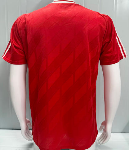 Jersey 1986 Bayern Munich Local Manga corta Versión Fan Retro