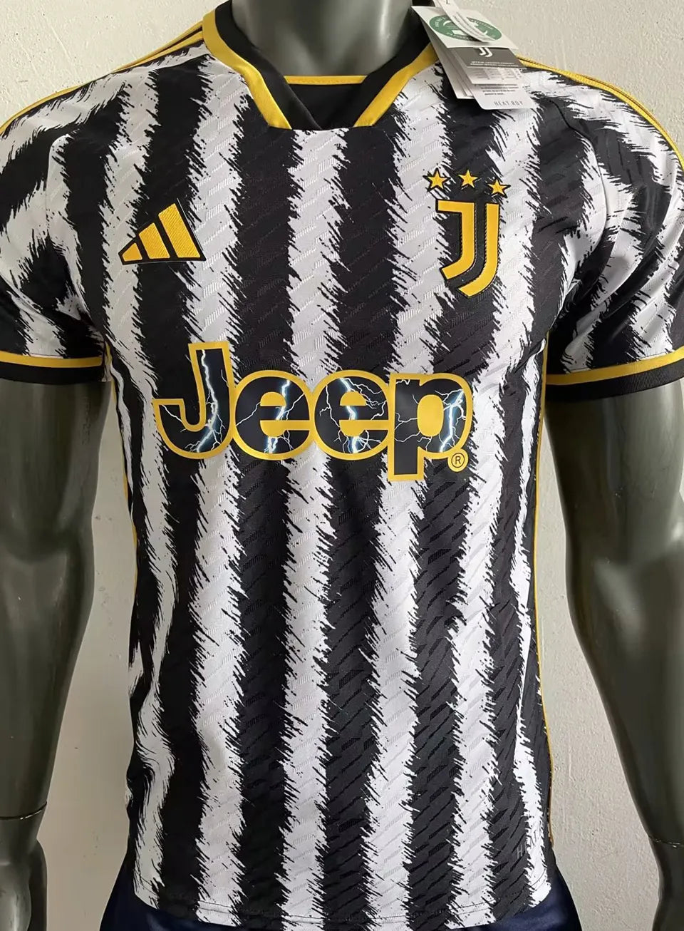 Jersey 2023/24 Juventus Local Manga corta Versión Jugador