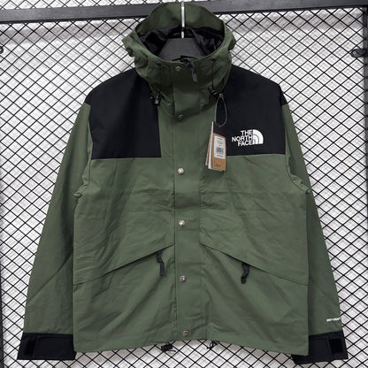Rompeviento 2026/27 THE NORTH FACE Army  Outdoor