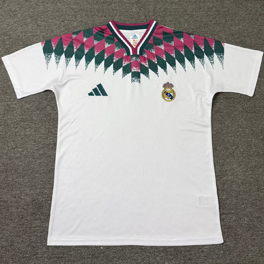 Jersey 2026/27 Real Madrid Especial Manga corta Versión Fan Retro