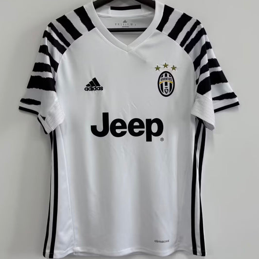 Jersey 2016/2017 Juventus Tercero Manga corta Versión Fan Retro