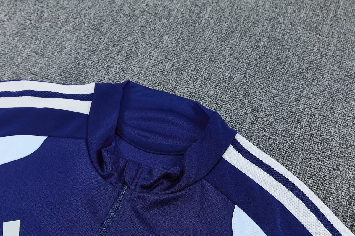 conjunto entrenamiento 2026/27 ajax