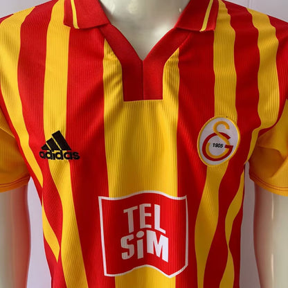 Jersey 2000/2001 Galatasaray Local Manga corta Versión Fan Retro