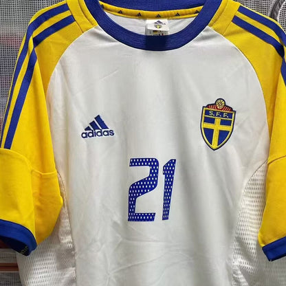 2002 Sweden Visitante Versión Fan Selecciones Retro