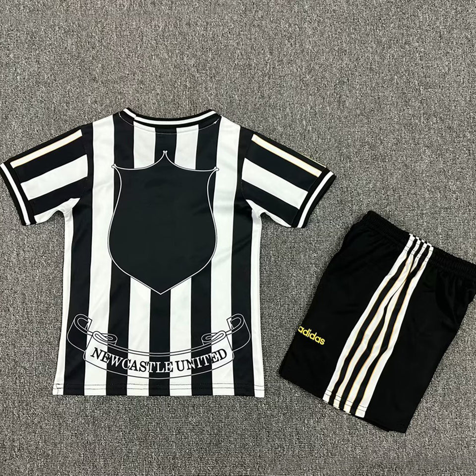 Jersey 1997/99 Newcastle Local Manga corta Niño Retro