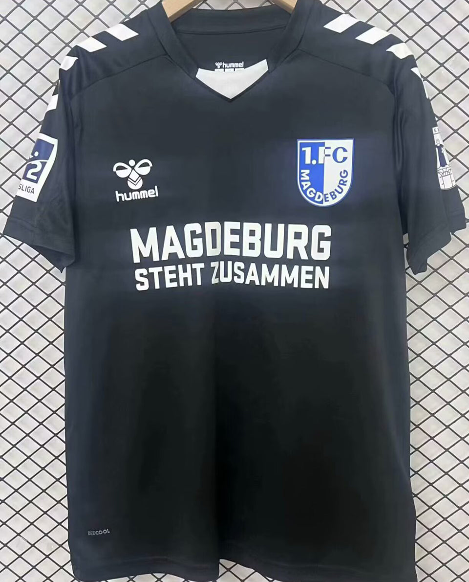 jersey 2025 magdeburg especial manga corta versión fan