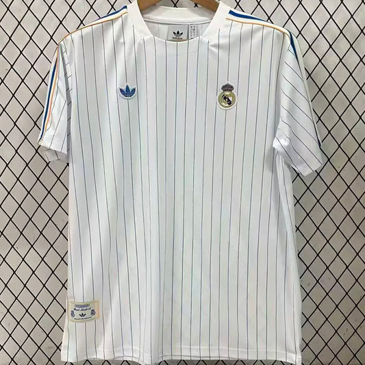 Jersey 2025/26 Real Madrid Especial Manga corta Versión Fan Retro