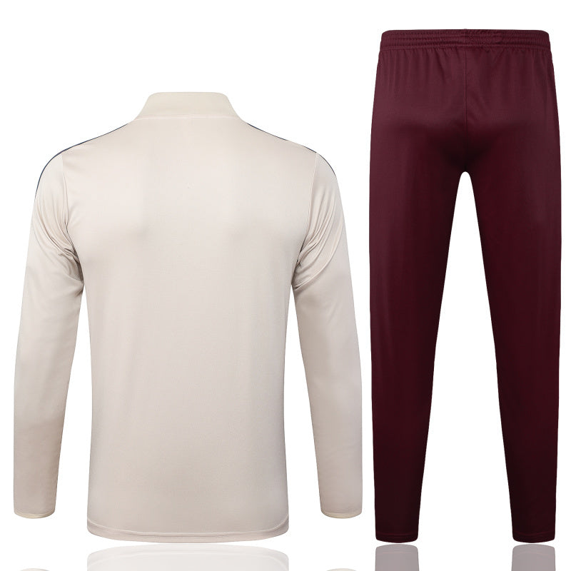conjunto entrenamiento 2025/26 ajax