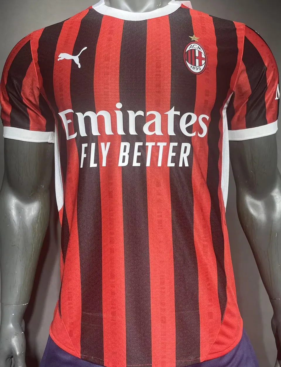 Jersey 2024/25 AC Milan Local Manga corta Versión Jugador