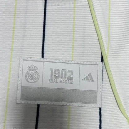 Jersey 2025/26 Real Madrid Especial Manga corta Versión Fan Retro