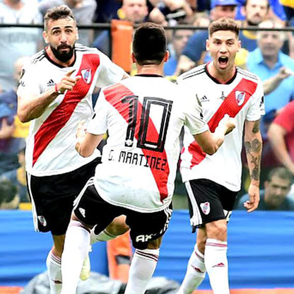 Jersey 2018/19 River Plate Local Manga corta Versión Fan Retro