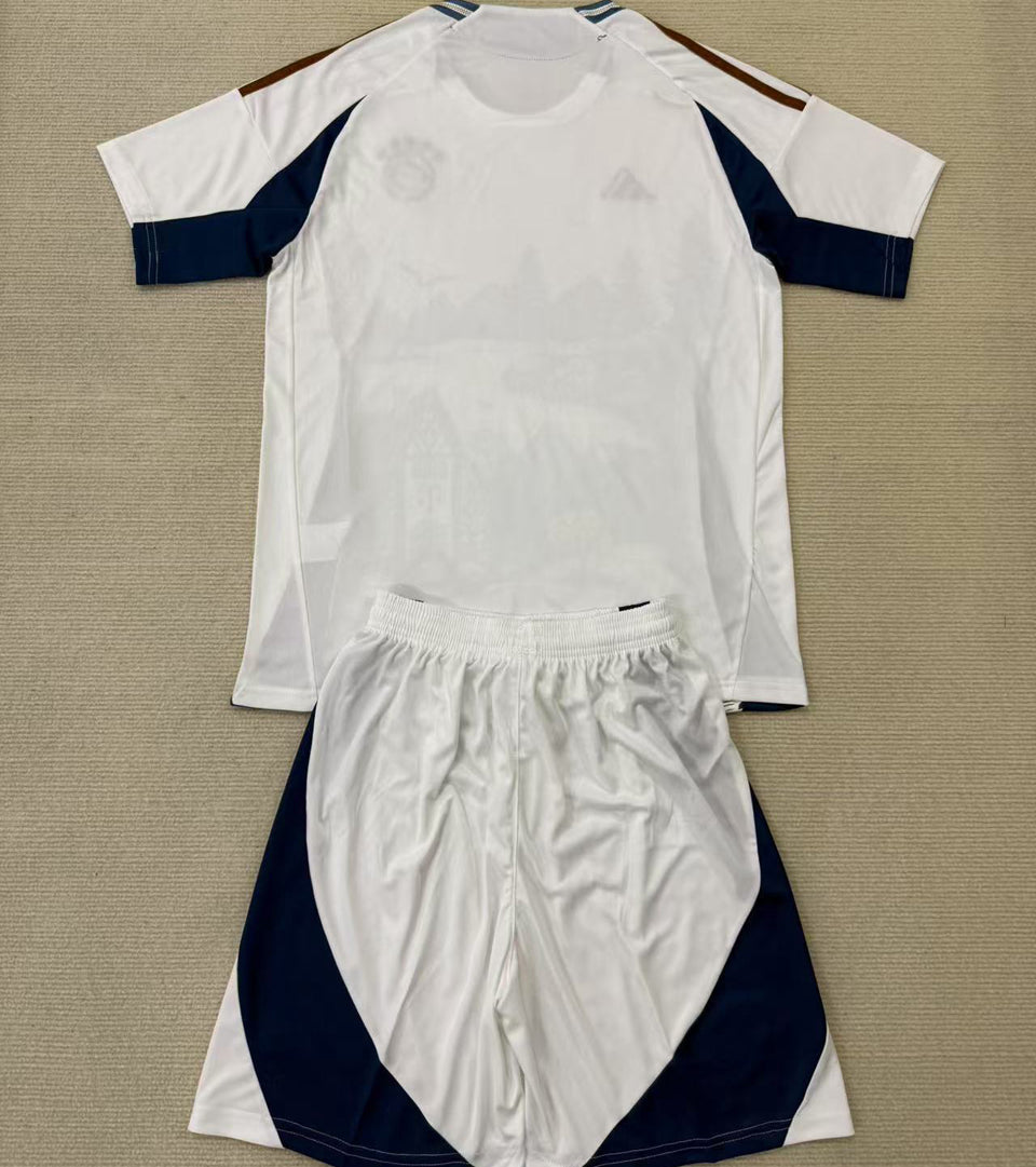 Jersey 2025 Bayern Munich Especial Manga corta Niño