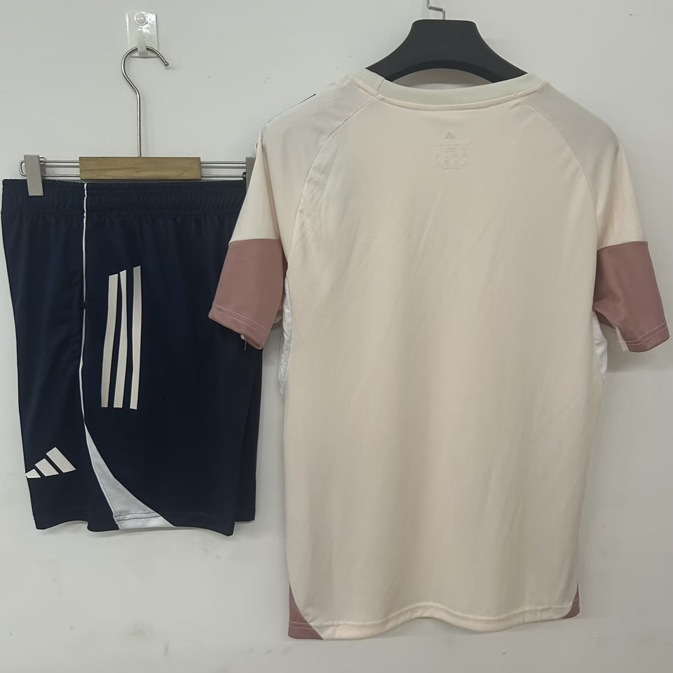 conjunto entrenamiento 2026 aston villa
