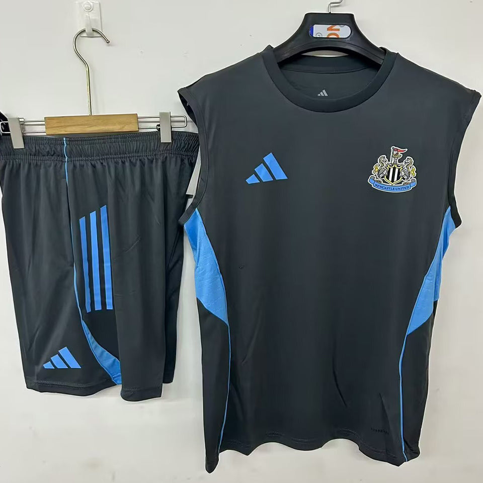 Conjunto Entrenamiento 2025/26 Newcastle