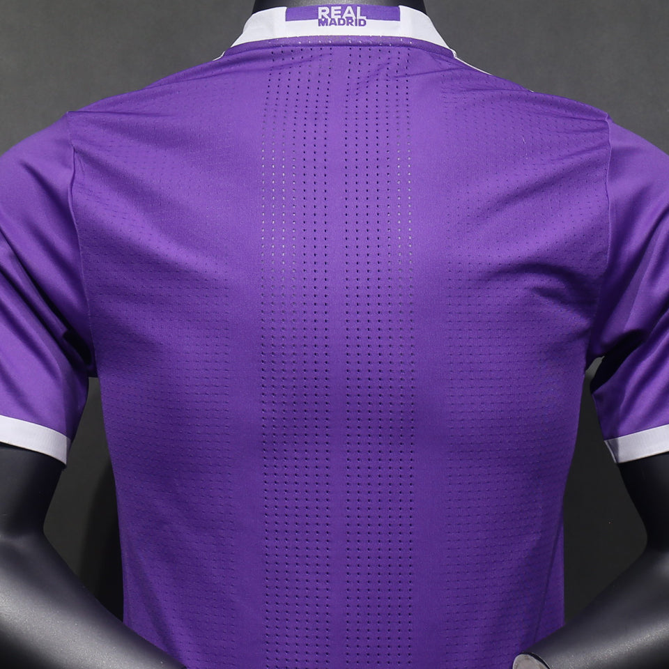 Jersey 2016/17 Real Madrid Visitante Manga corta Versión Jugador Retro