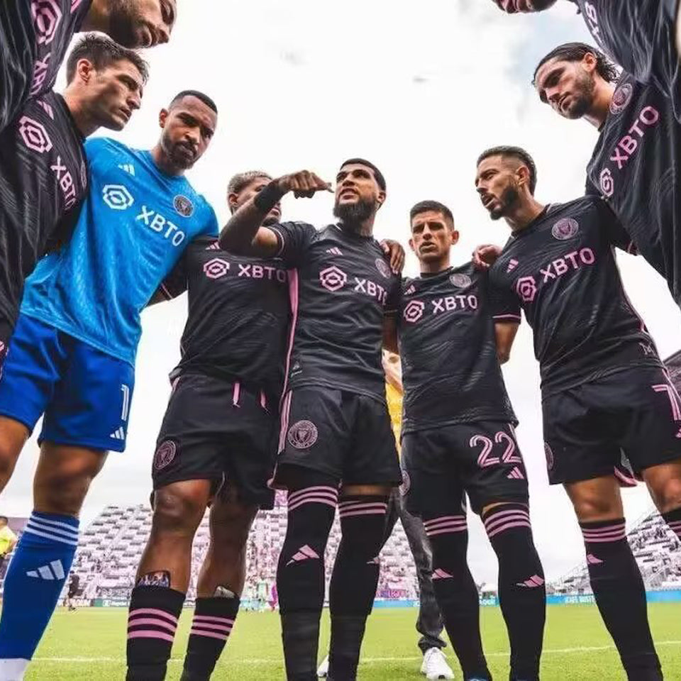 2023/24 Inter Miami Visitante Versión Fan Shorts/ Pantalones