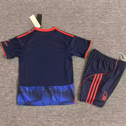 Jersey 2025/26 Nottingham Forest Tercero Manga corta Niño