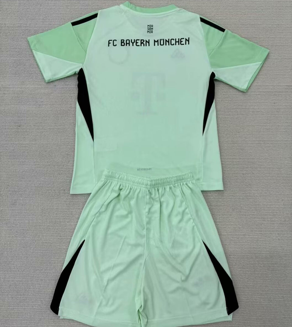 Jersey 2025/26 Bayern Munich Portero Manga corta Niño