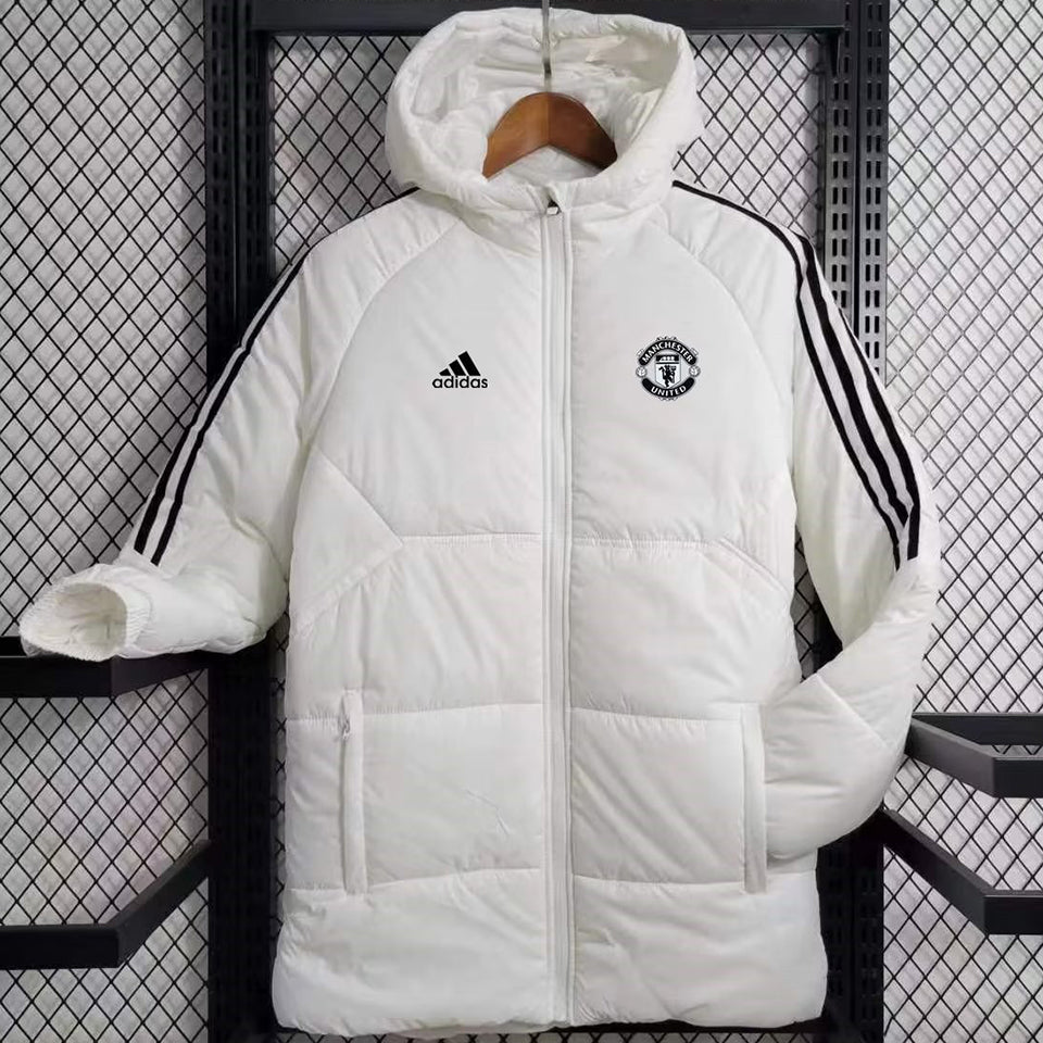 conjunto casual 2023/24 manchester united