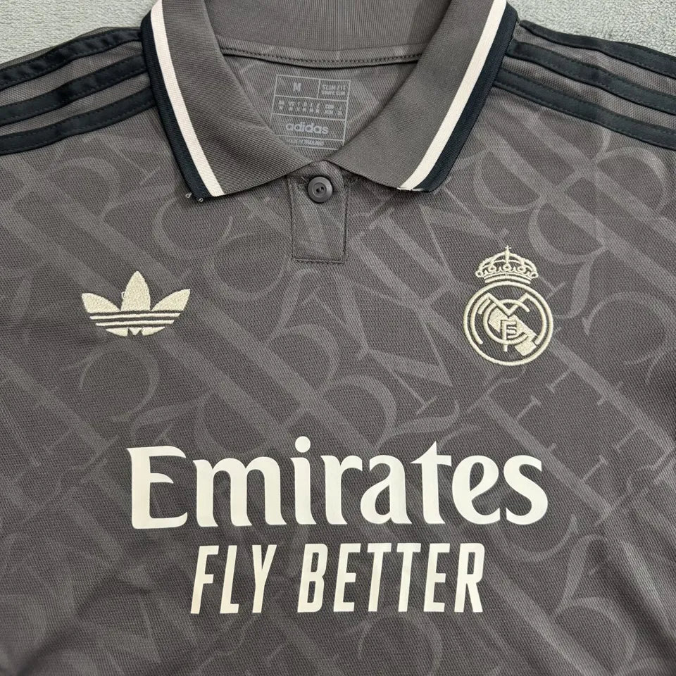 Jersey 2024/25 Real Madrid Tercero Manga corta Mujer