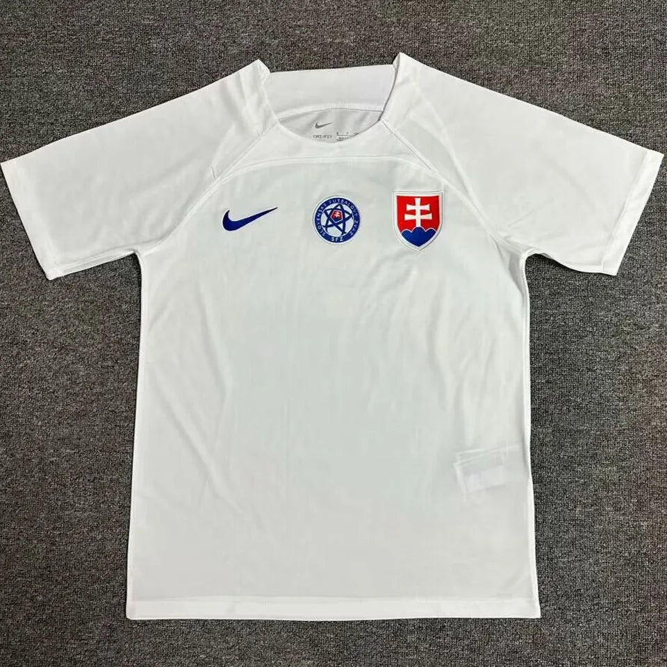 2024/25 Slovakia Visitante Versión Fan Selecciones