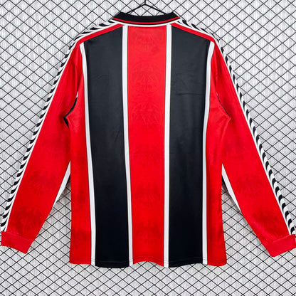 Jersey 1996/1997 Frankfurt Local Manga larga Versión Fan Retro