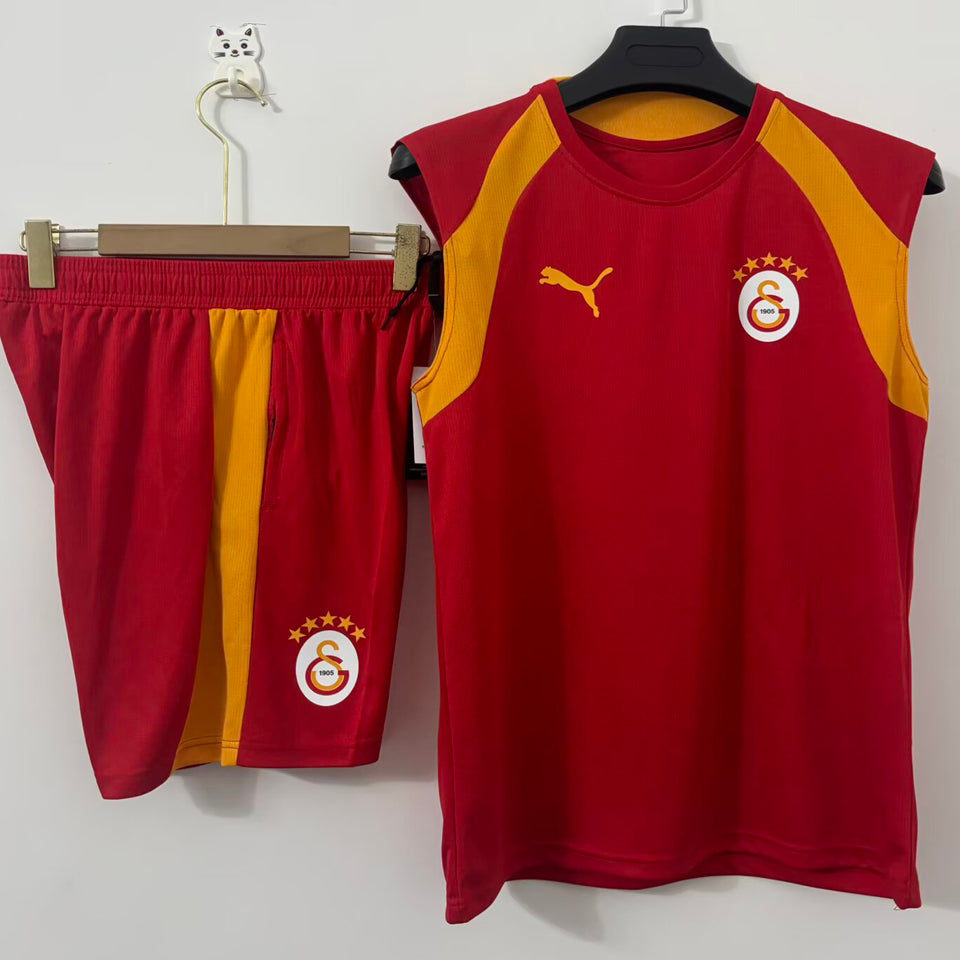 conjunto entrenamiento 2026/27 galatasaray