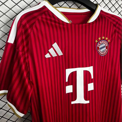Jersey 2026/27 Bayern Munich Local Manga corta Versión Fan